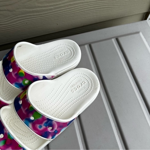 Crocs Solarized Tie Dye Double Strap Slide Sandals Size 9 Men’s, 11 Women’s - Picture 3 of 10